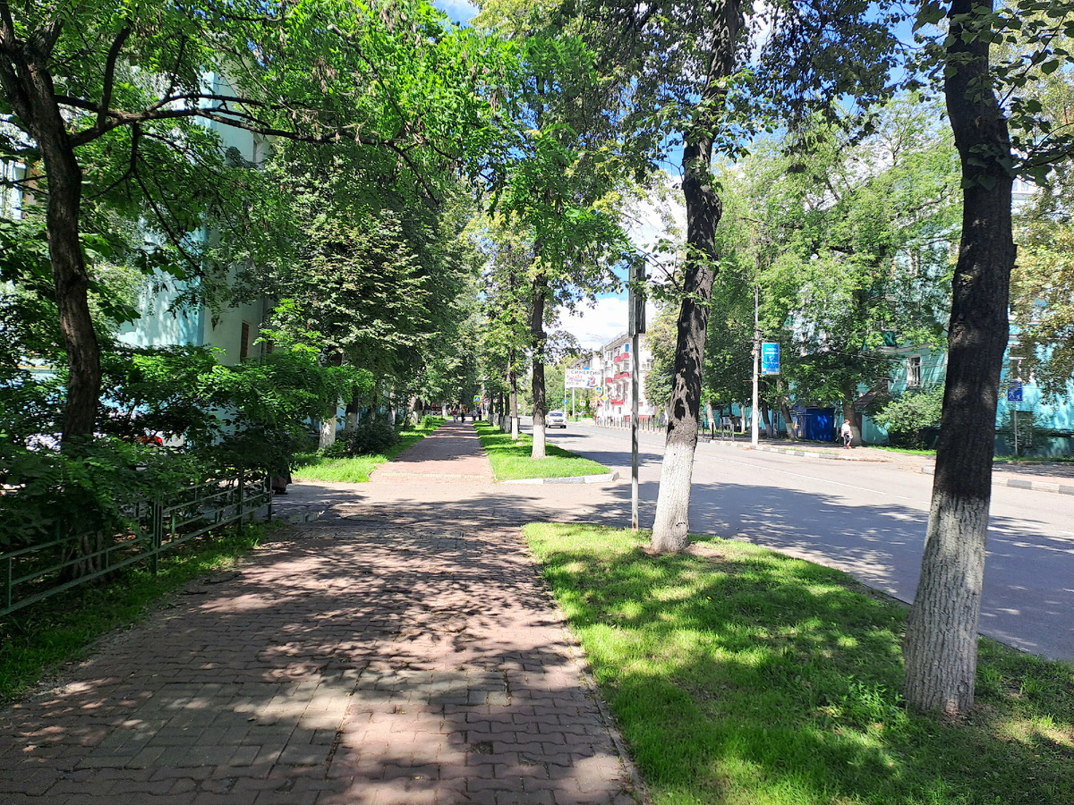 Субботние Люберцы. Иду к заказчику по ул. Кирова.