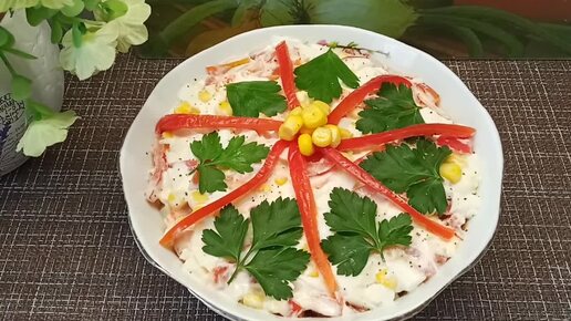 Легкий, вкусный салат из кукурузы с помидорами