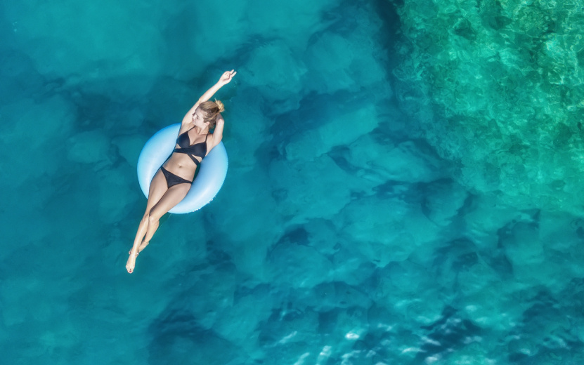  В Турции можно насладиться отличным сервисом и чистыми морями и пляжами. Фото: Envato Elements