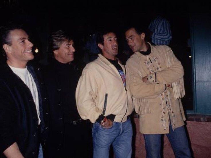 В сети очень мало фото, на которых присутствовали бы вместе Ван Дамм и Сигал - это одно из них.