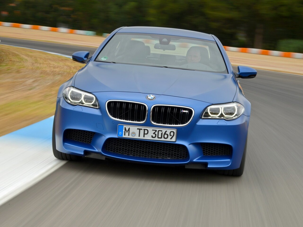 BMW M5 F10