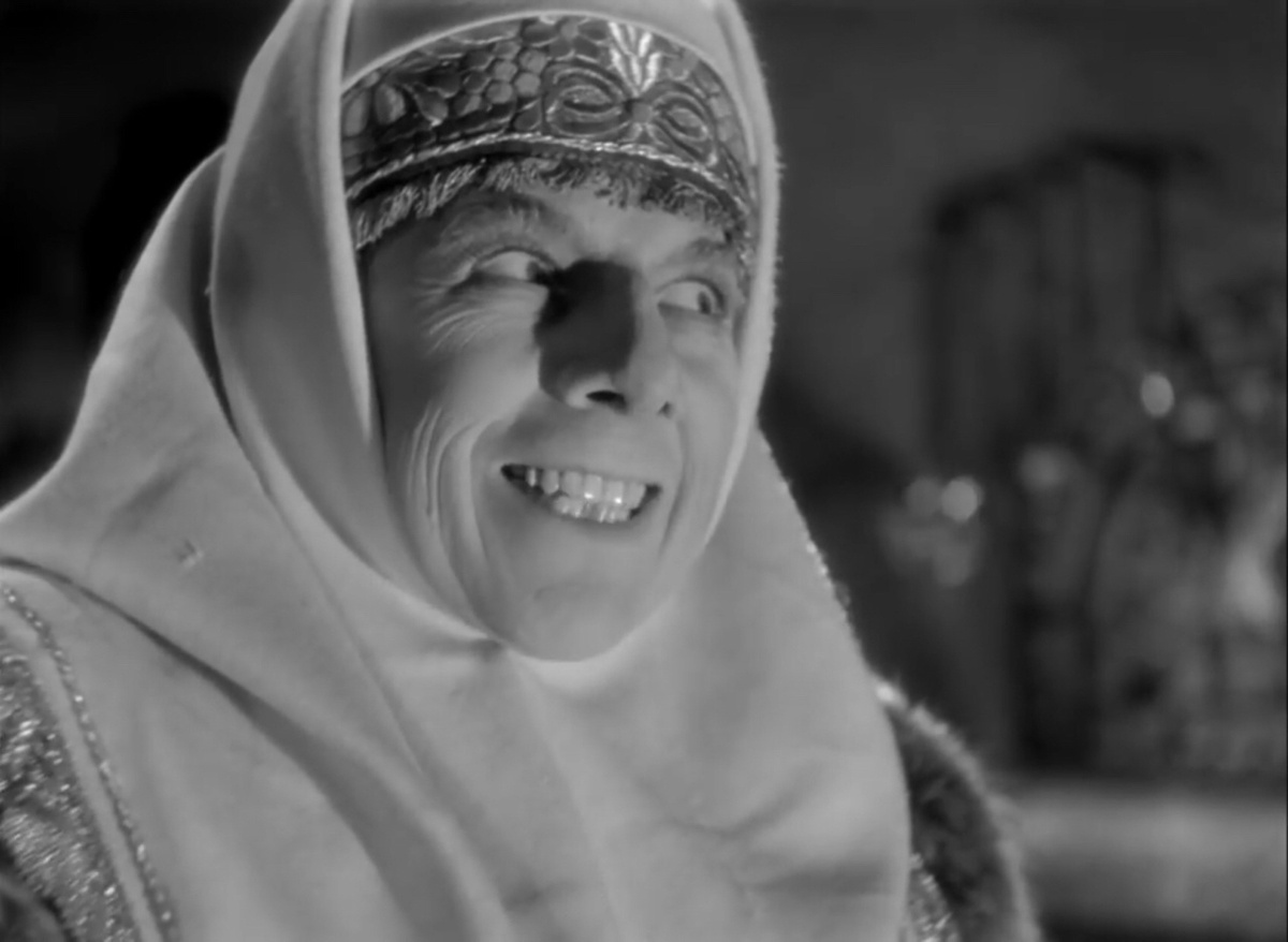 Серафима Бирман в роли Ефросиньи Старицкой в фильме С. Эйзенштейна "Иван Грозный".