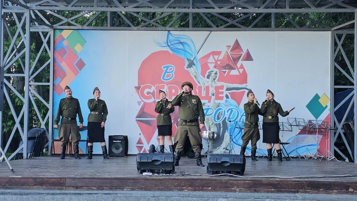    «Фронтовая бригада» из Оренбурга выступила с концертом в Волгограде Андрей Севостьянов
