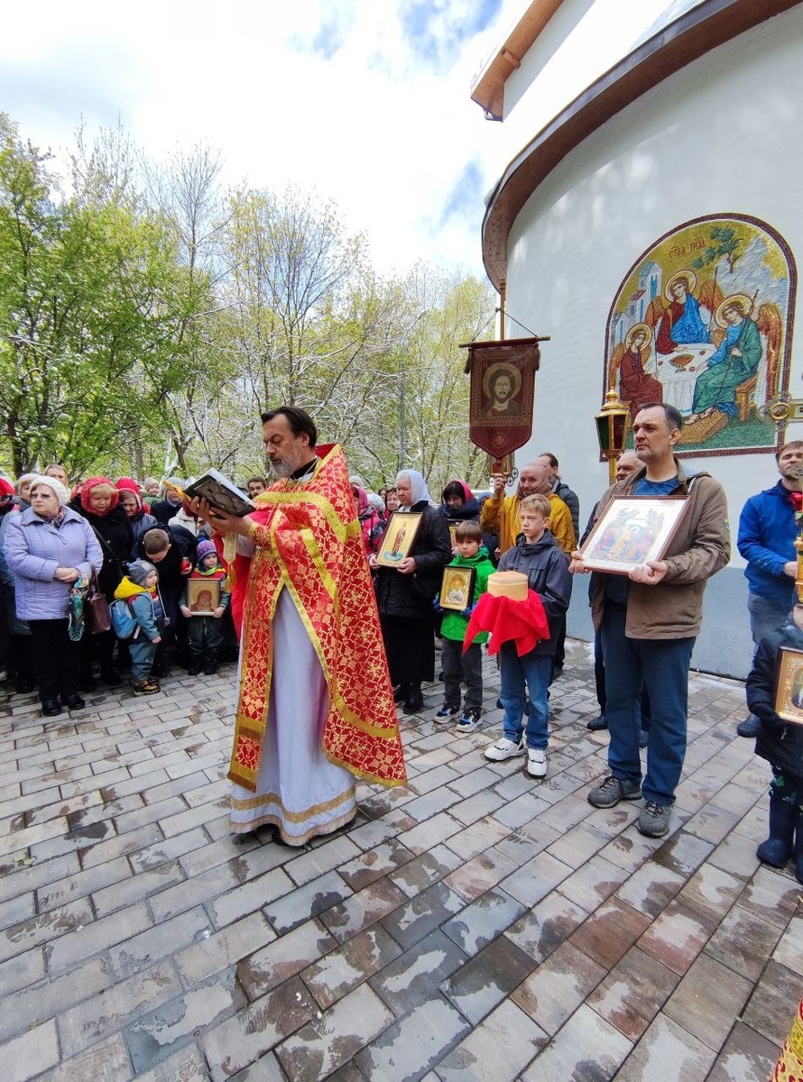 Фото с сайта Храма Св Владимира Перово Москва