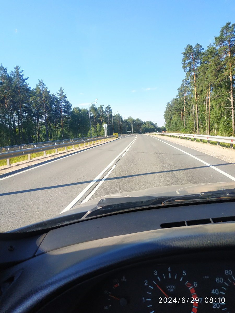 фотоальбом - листаем справа на лево
сьезд с эстакады над трассой на дорогу до Медного