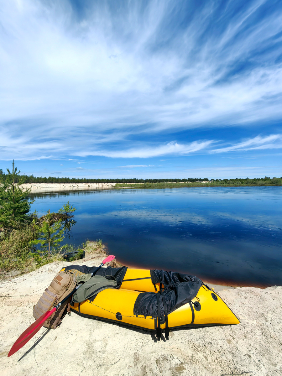 Старт на повороте русла реки Ватьёган, место называется Бичхоз (хозяйство бичей)))