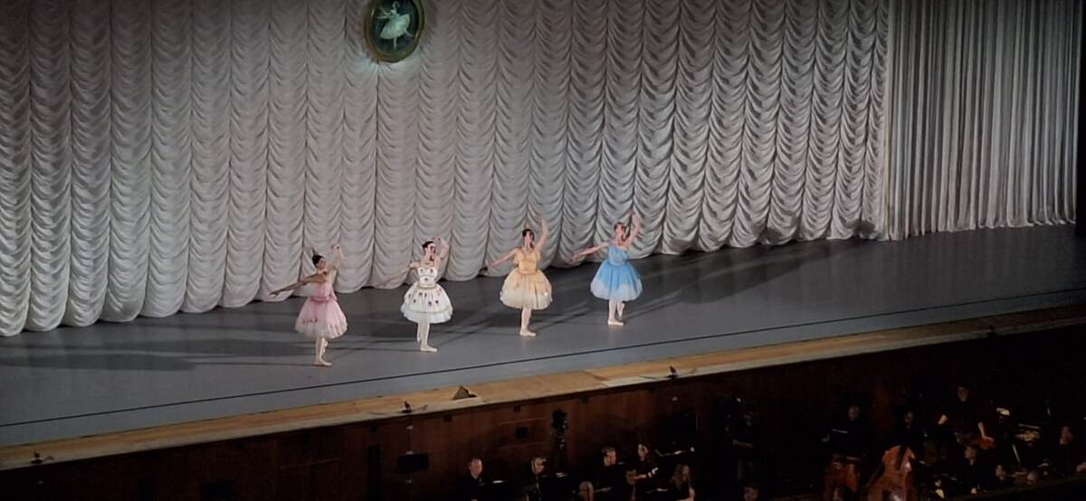 19 и 20 июня в Кремле прошли спектакли выпускников и учащихся  Академии Русского балета им. А.Я.Вагановой Санкт-Петербурга, на одном из которых мы побывали.-2