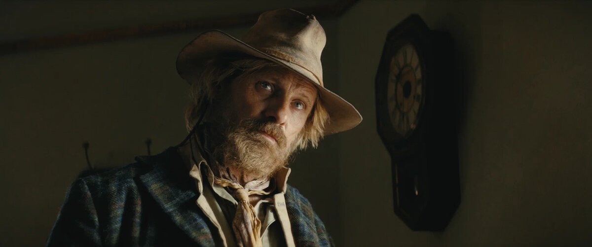 Кадр из фильма Мертвые не причиняют боли. Источник: imdb.com