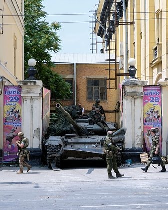    Сотрудники ЧВК «Вагнер» в Ростове-на-Дону. 24 июня 2023 года. Фото: Геннадий Виноградов