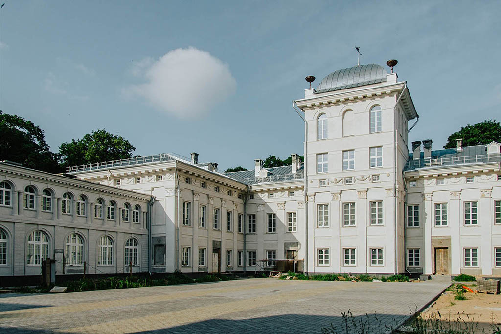 Дворец Булгаков в Жиличах