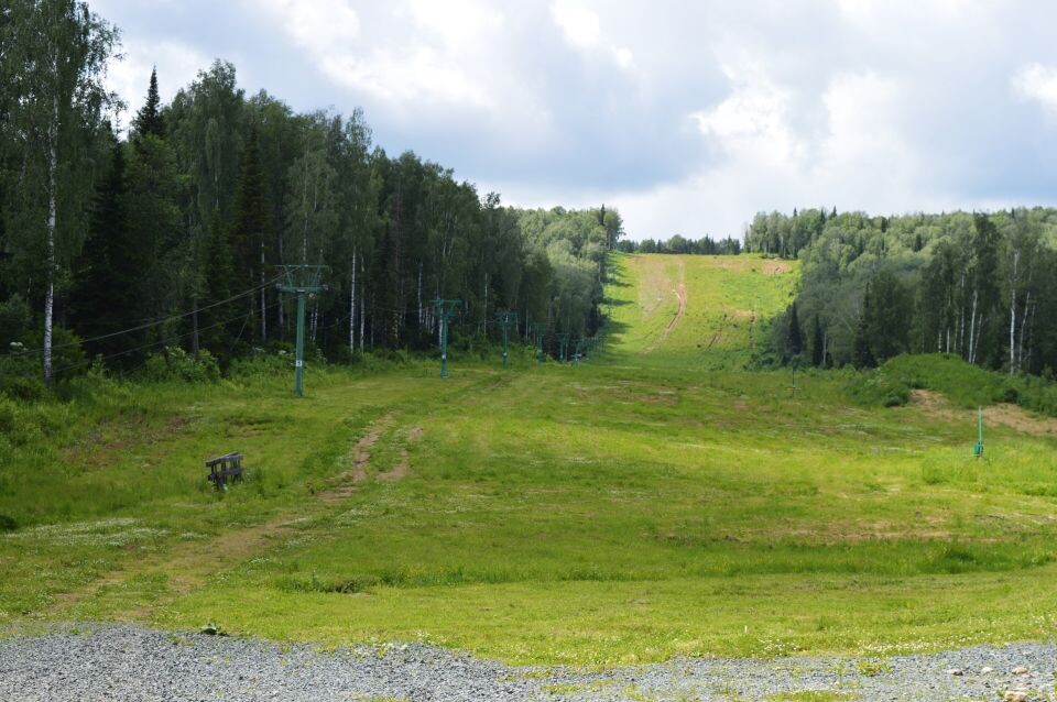    Горнолыжный склон в Тягуне. Источник: Екатерина Жолнерова