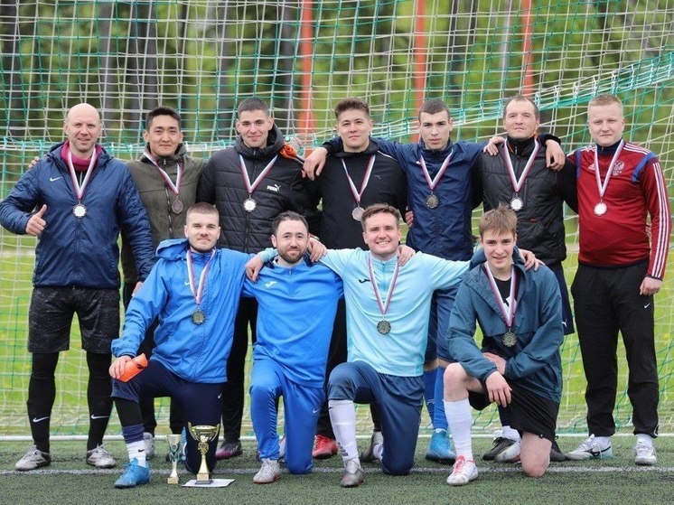     Фото: Мэр Ноглики Сергей Камелин