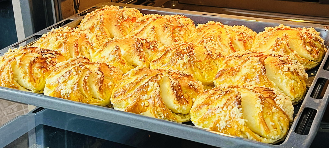 Самый любимый рецепт к чаю Как не влюбиться Пышные лёгкие как пух булочки Это очень вкусно