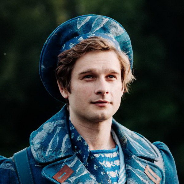     Сегодня родились Александр Метёлкин и Anna Asti