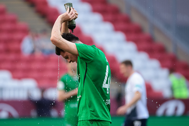    УЕФА объявил о своем решении: дисквалифицировать Даку на два матча.   
Фото: «БИЗНЕС Online»