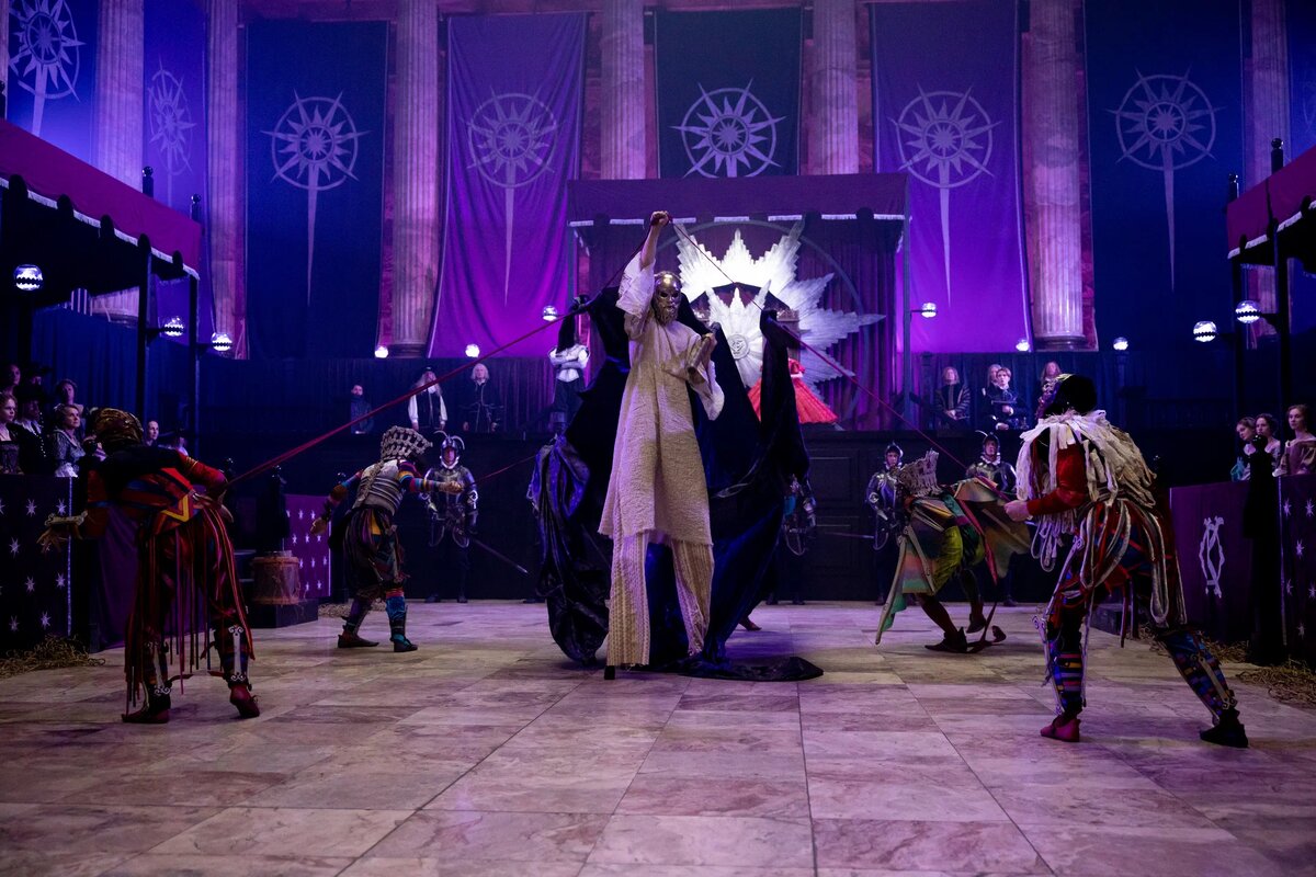 Кадр из страницы сериала на Кинопоиске: https://www.kinopoisk.ru/picture/4010903/