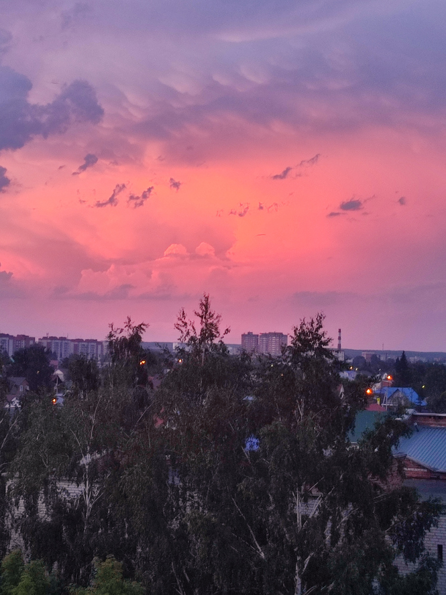 Вчера вот такая красота из окна была