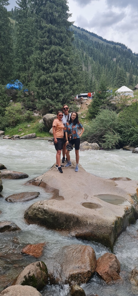 Это мы, те самые авантюристки