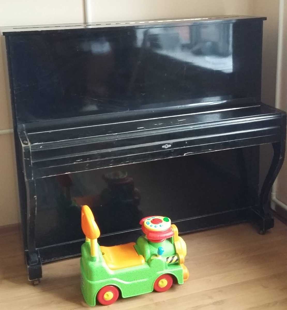 Старое советское пианино 50-х годов выпуска