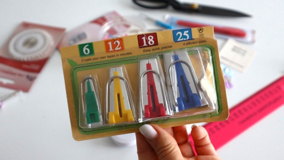 Листайте вправо