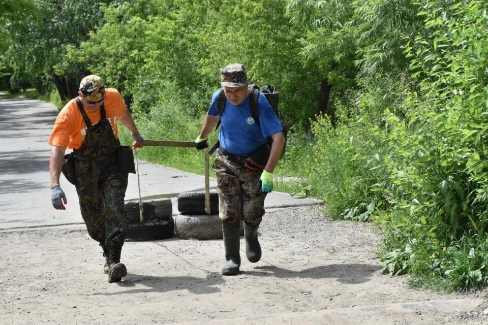    Субботник. Источник: Барнаул 22