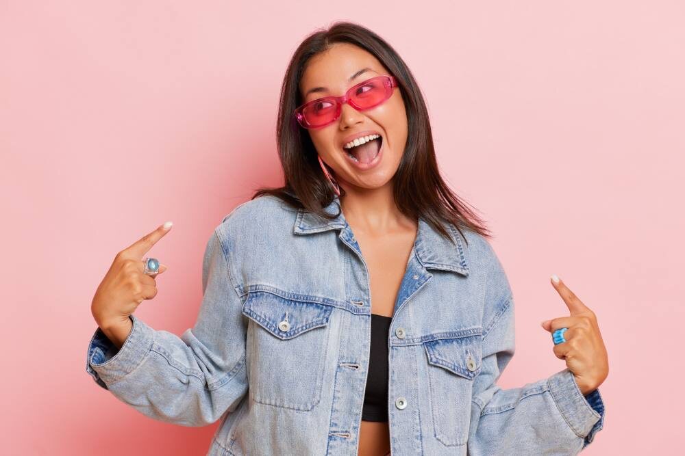 Носите солнцезащитные очки от лучших брендов в 2024 году