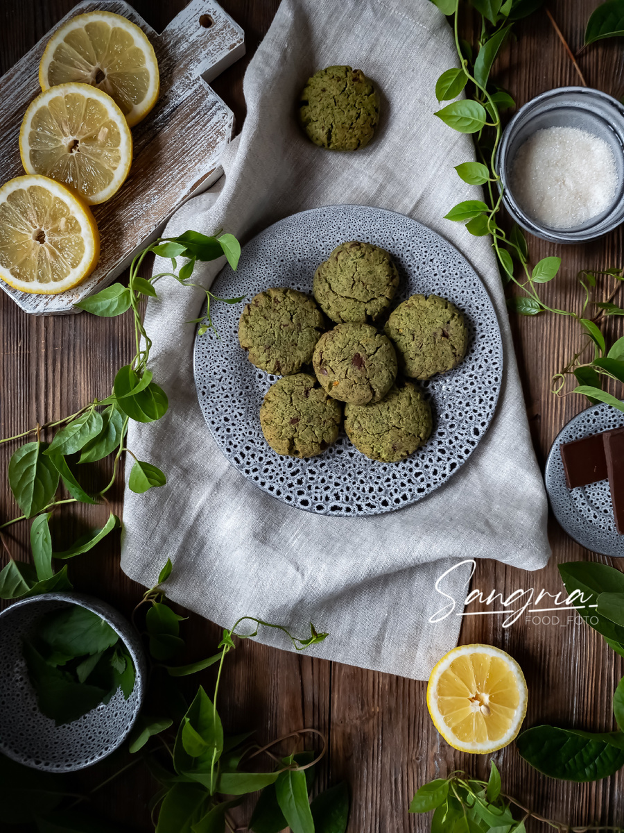 Мятное печенье с кусочками шоколада и лимонной цедрой 