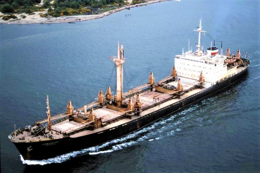 1. т/х "Оренбург" 1962 года постройки