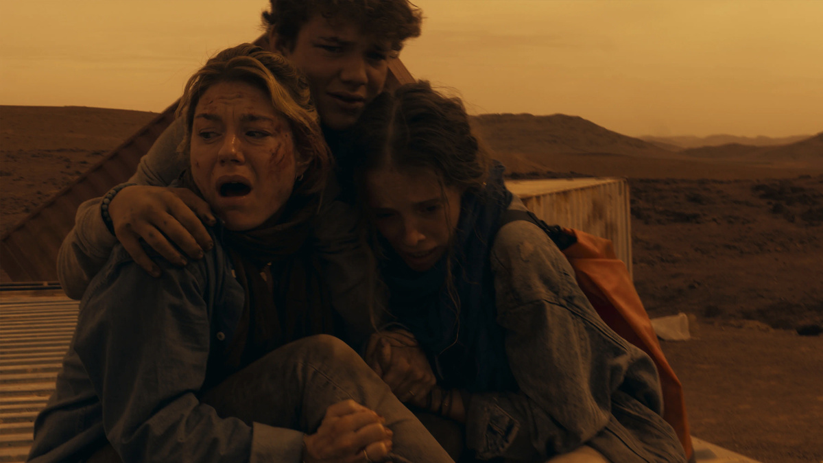 Кадр из фильма "Последний день Земли"