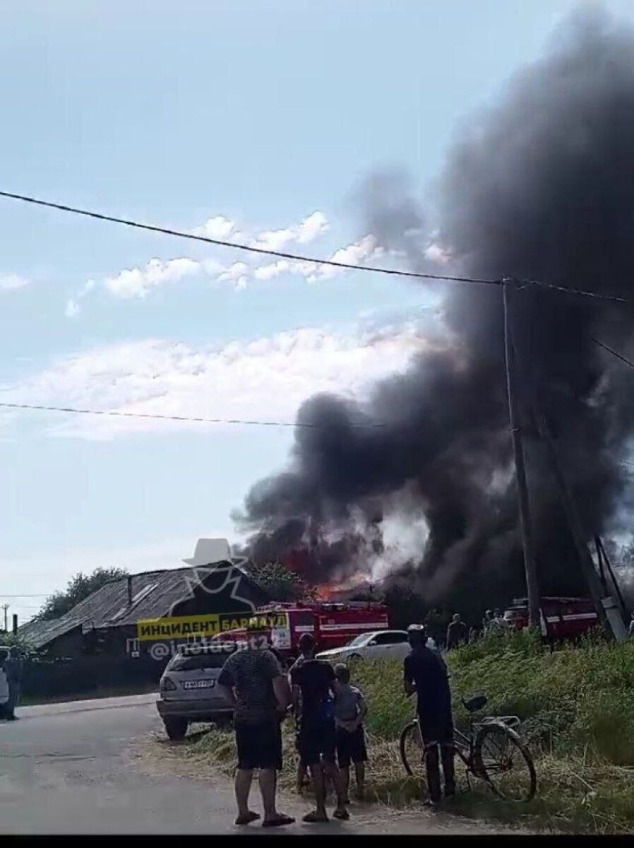    Пожар в Михайловском. Источник: Инцидент Барнаул