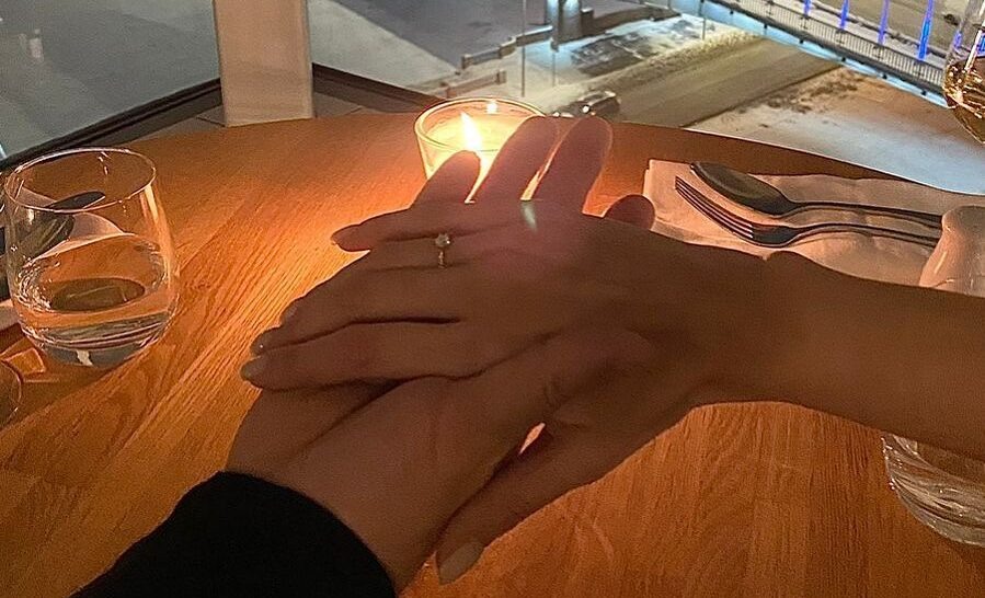    Владислав Радимов сделал предложение своей девушке. Фото: социальные сети Радимова