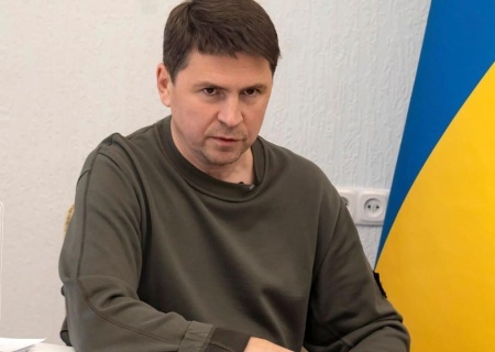    Подоляк призвал убивать мирное население Крыма, которое назвал «оккупантами». А что скажут Аксёнов с Развожаевым?