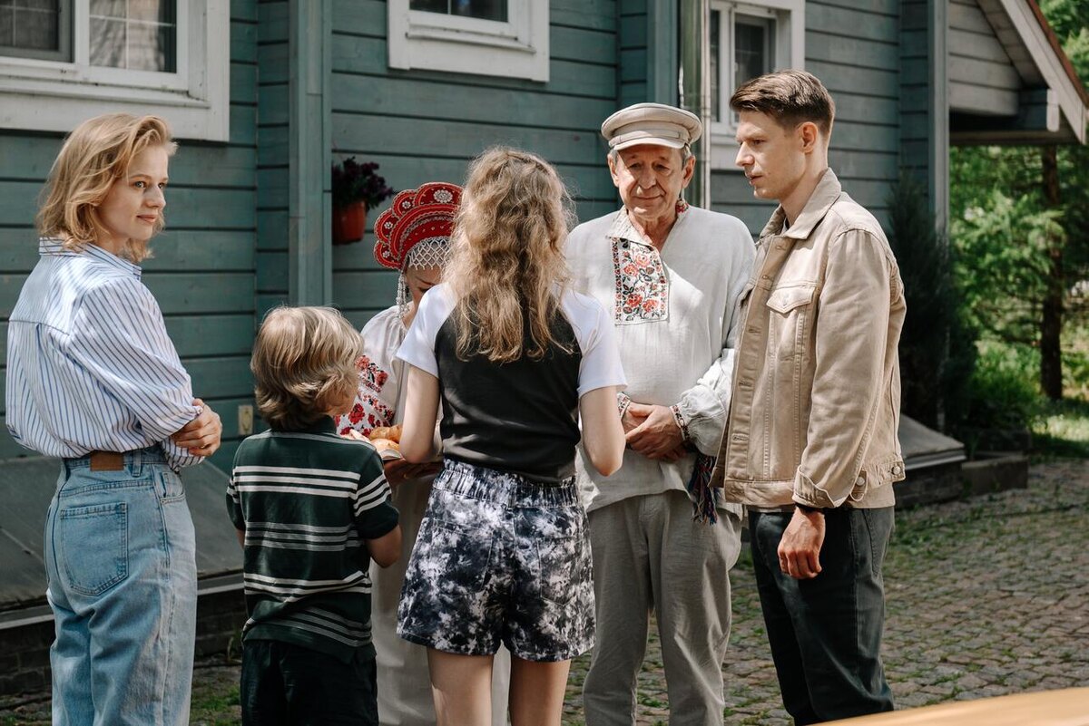    «Между нами химия», реж. Карина Чувикова онлайн-кинотеатр Wink