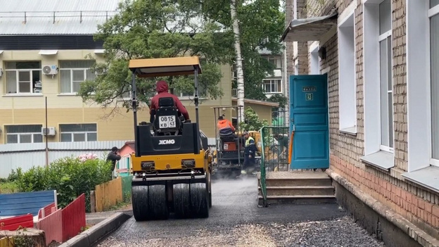    В Кирове благоустраивают территории пяти детских садов