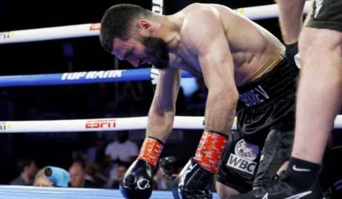     Артур Бетербиев. Источник: sportrbc.ru Автор фото: Elsa