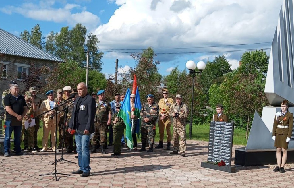 За 3 дня – 14 муниципалитетов. В Тверской области прошёл автопробег по дорогам войны