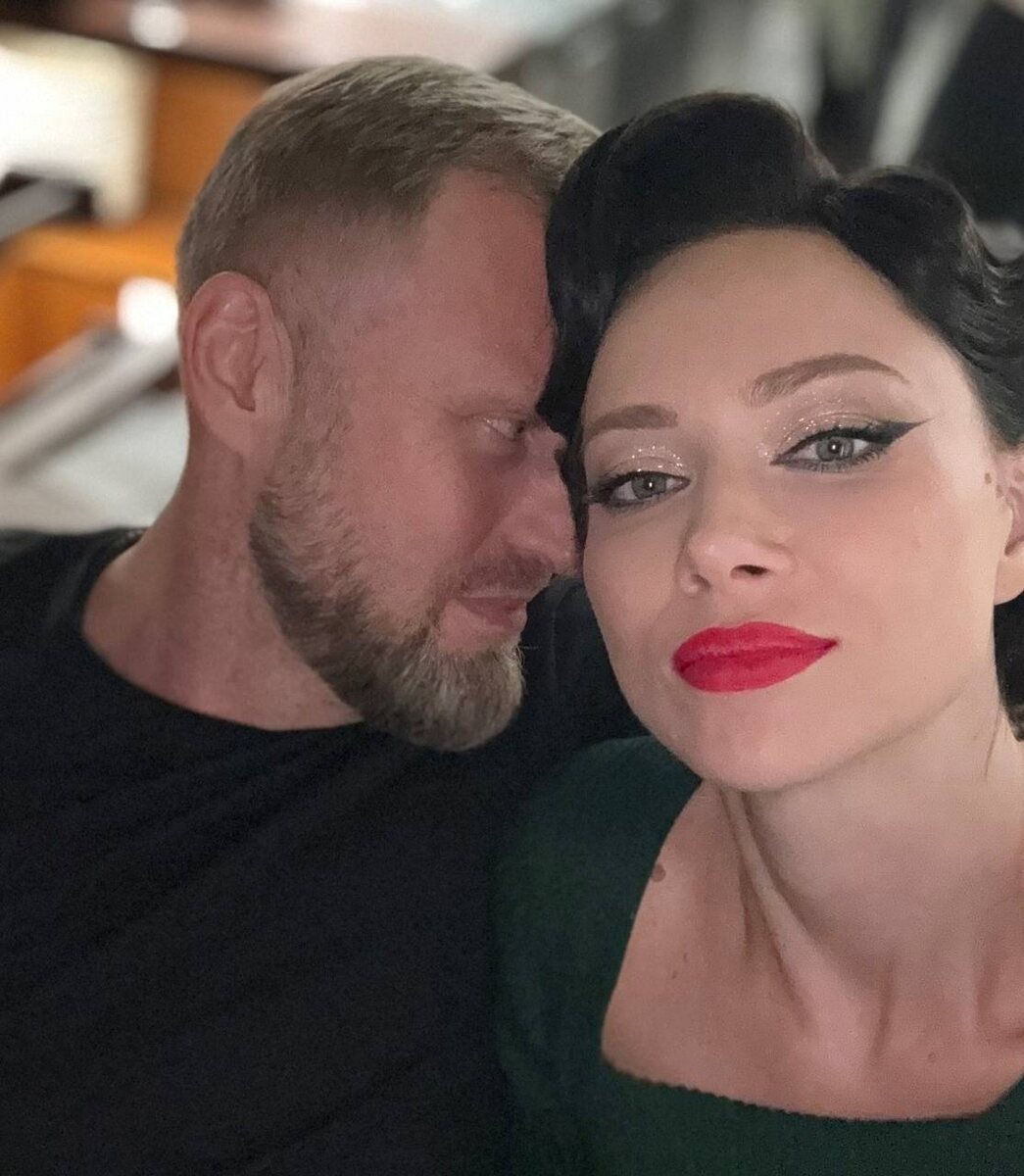 Настасья Самбурская и её спутник