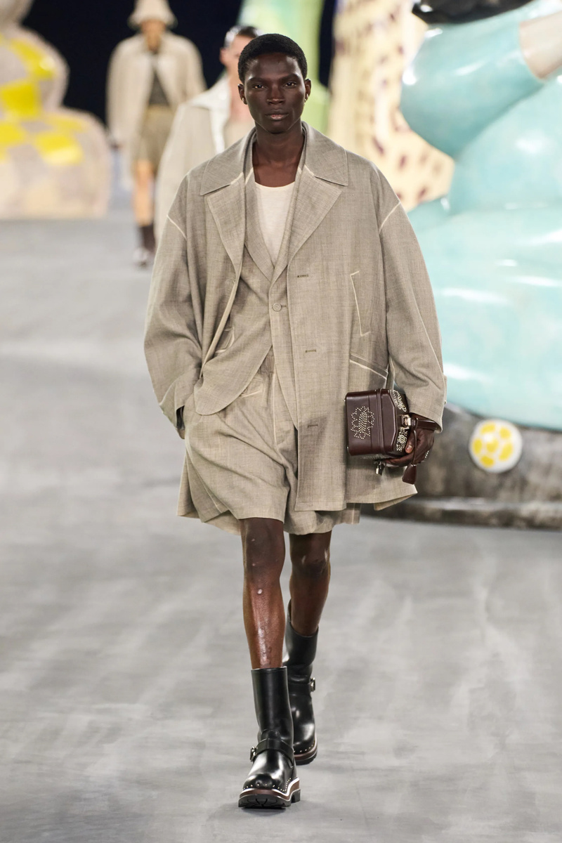 Louis Vuitton Men Spring Summer 2025 - RUNWAY MAGAZINE ® Official