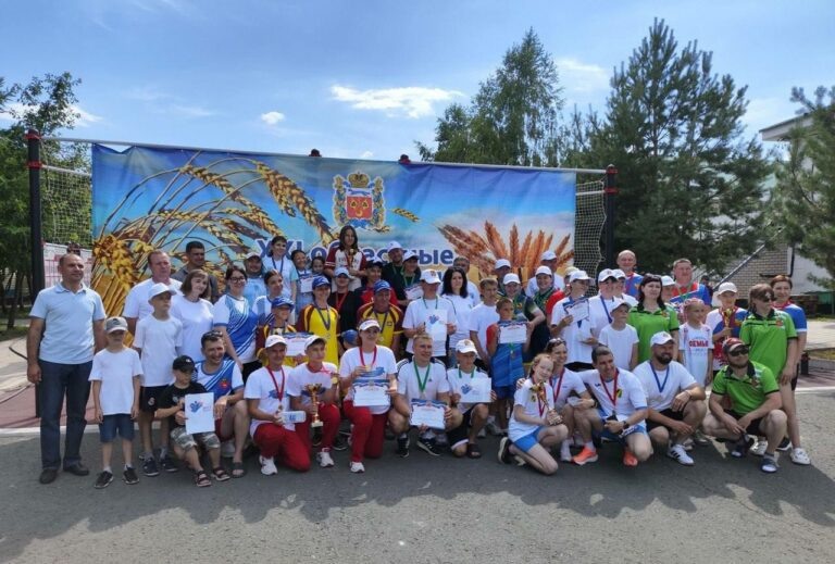    В соревнованиях «Золотой колос» приняли участие спортивные семьи Оренбуржья Белов Михаил Александрович