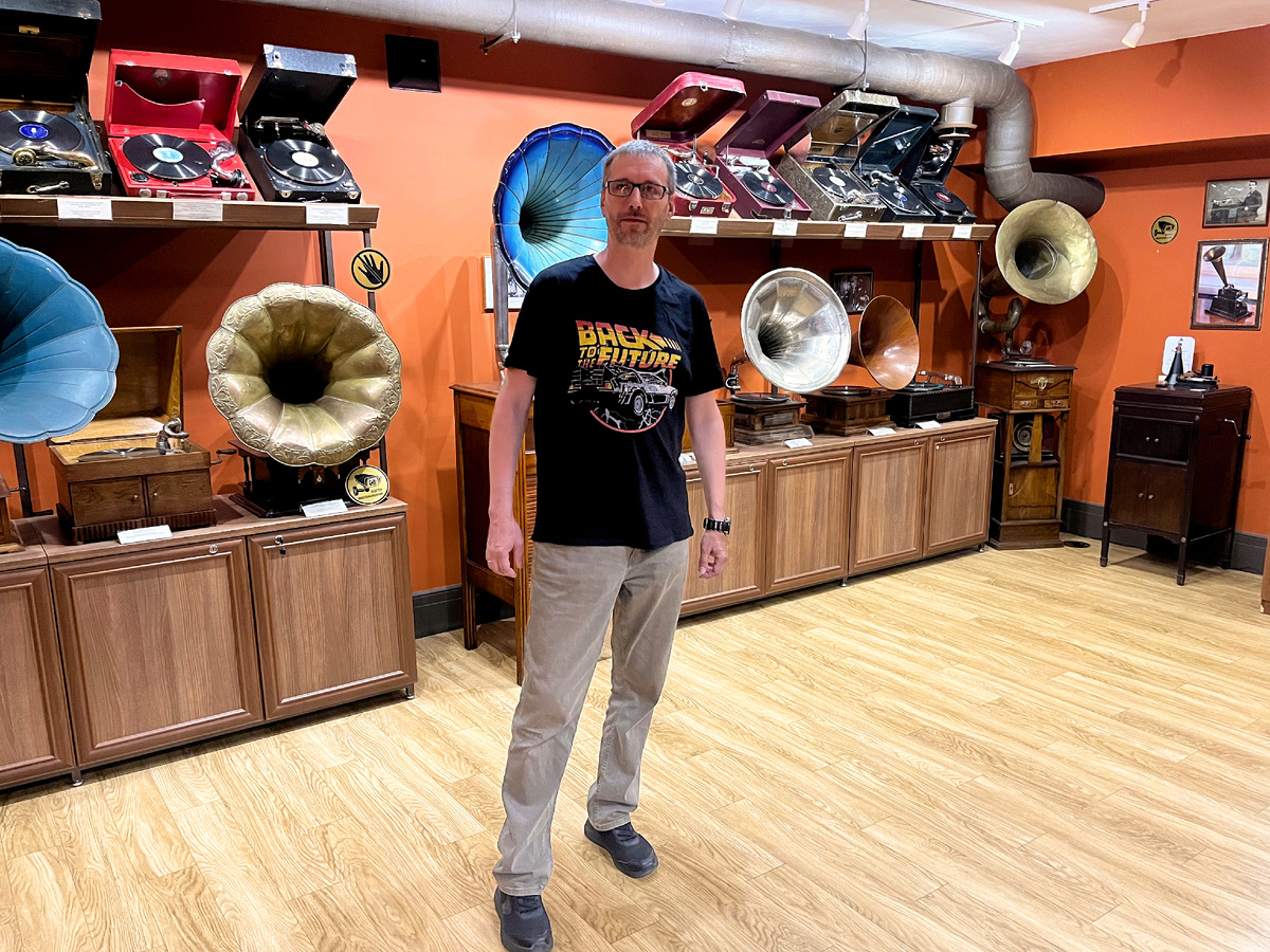 Интерьер одного из залов Дома Винтажной Музыки