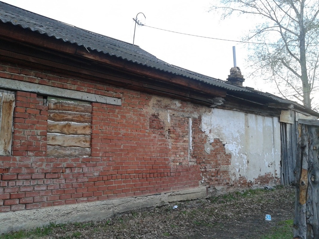 Старая заброшенная общественная баня