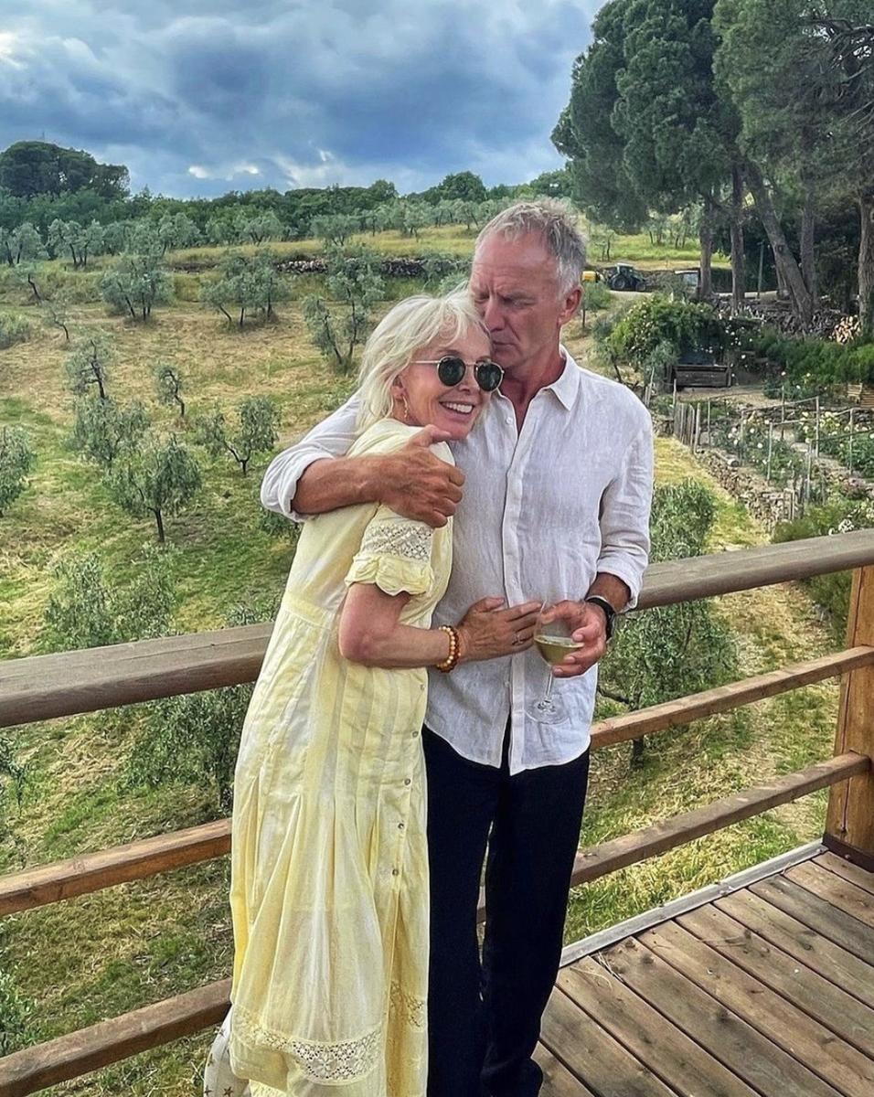    Стинг и Труди в Il PalagioСоцсети