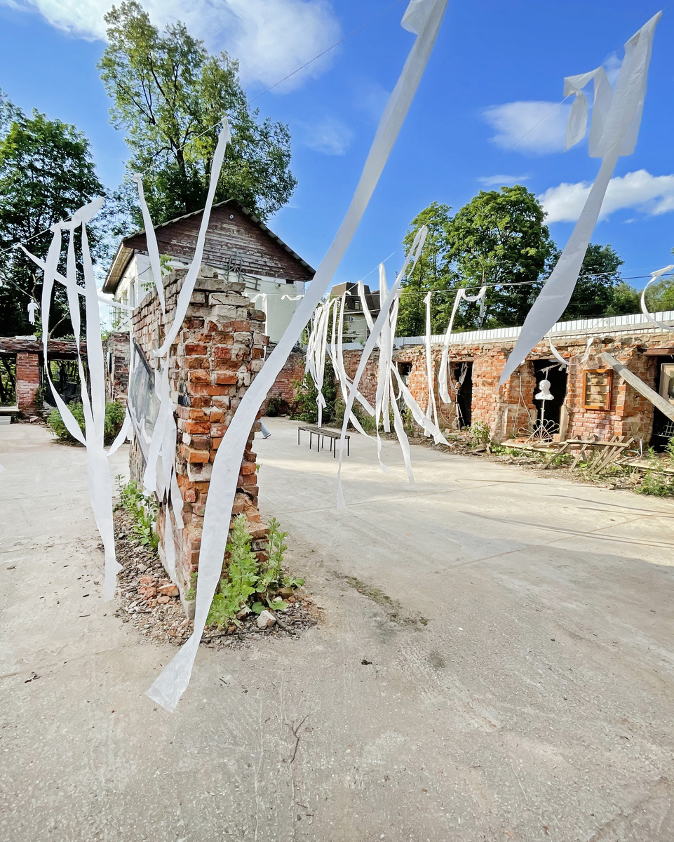 Фото дома купца И.А. Ромейко, первый этаж, руины 2024 г.