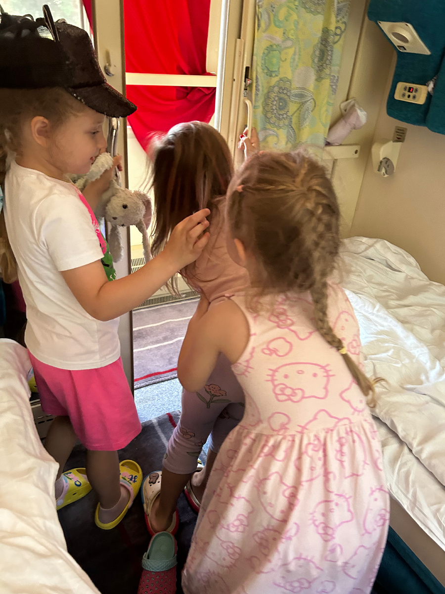 Три подружки)