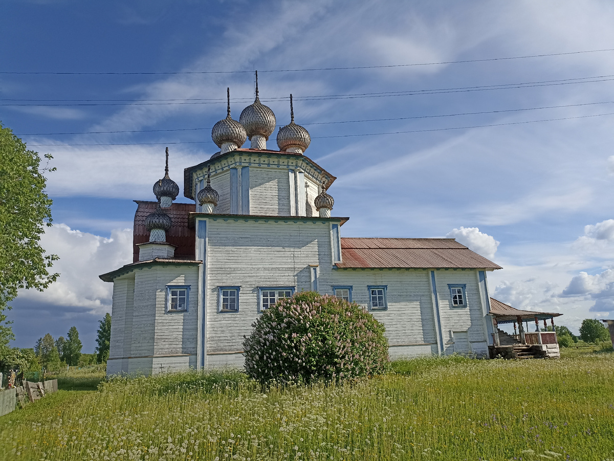 Богоявленская церковь в с. Лядины