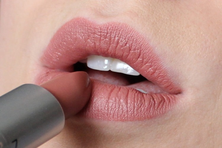 MAC в оттенке Velvet Teddy