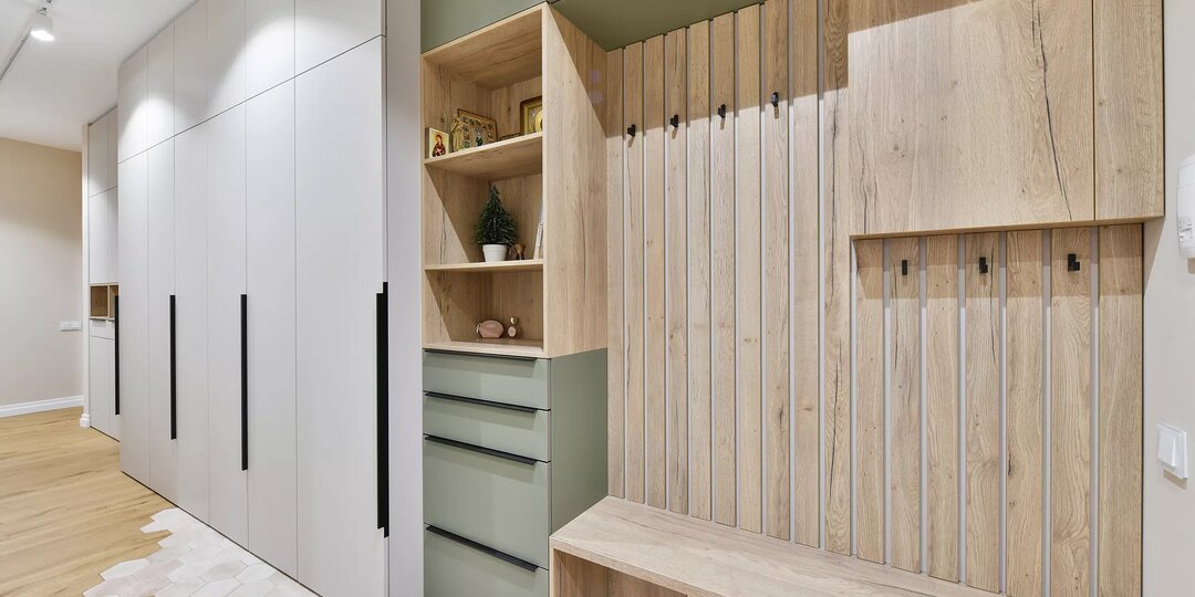 Дизайн прихожей в светлых тонах