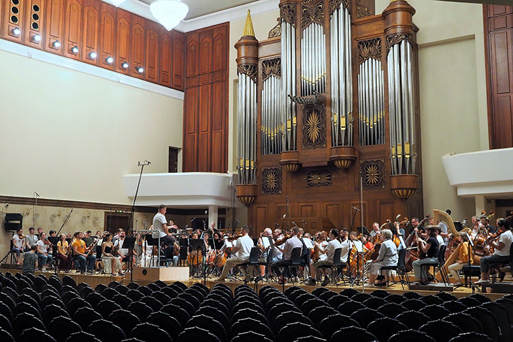    «Меня захватила идея записать все концерты, сделать то, что делали последний раз 50 лет назад, если не больше. Так же и с любой другой работой, за которую я берусь».   
Фото предоставлено ГАСО РТ