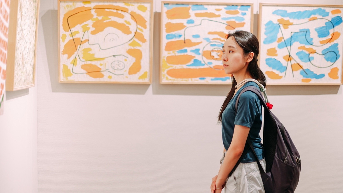    В Екатеринбурге открыли масштабную экспозицию произведений Геннадия Райшева