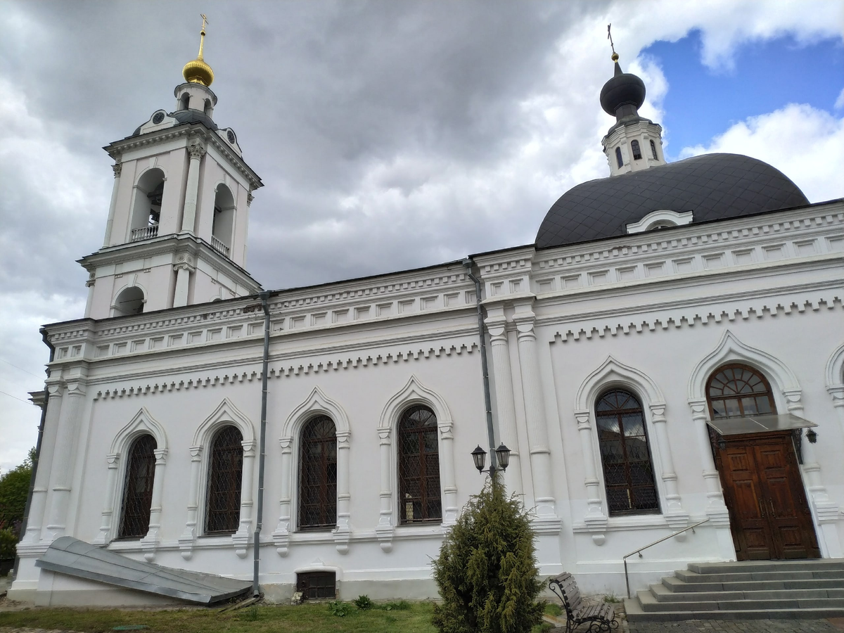 Храм святителя Николая Мирликийского в Покровском перестройки конца XIX века на Бакунинской улице. 08.05.2023. © Фотограф Семененко А. А. Ссылка обязательна.